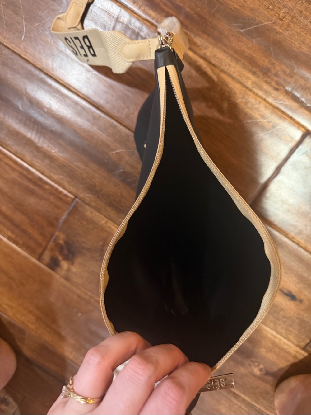 BÉIS Black Cosmetic Pouch with Cream Trim - Picture 2 of 3